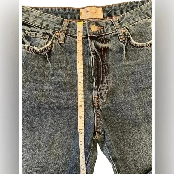 We the Free Free People Distressed Straight Jeans Size 28 - Picture 5 of 9